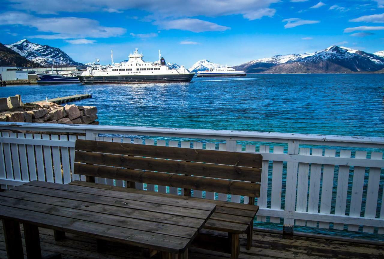 Lofoten Gate Hostel Lodingen Ngoại thất bức ảnh