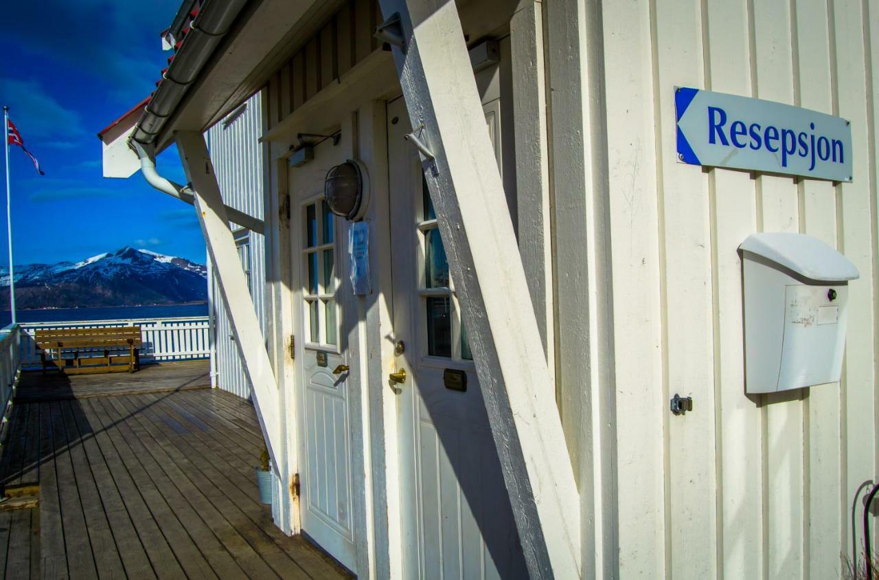 Lofoten Gate Hostel Lodingen Ngoại thất bức ảnh